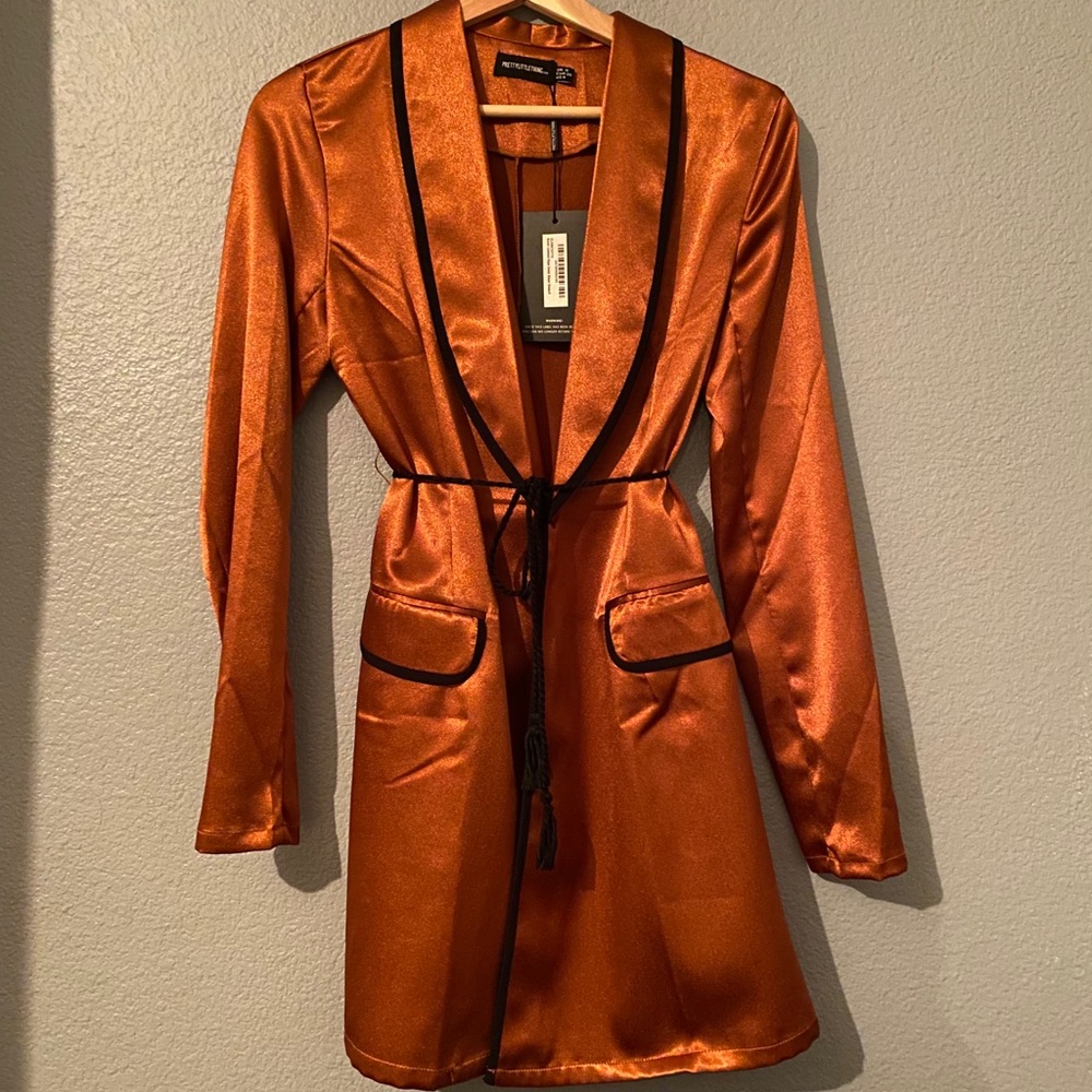 PRETTYLITTLETHING GORGEOUS Blazer Dress